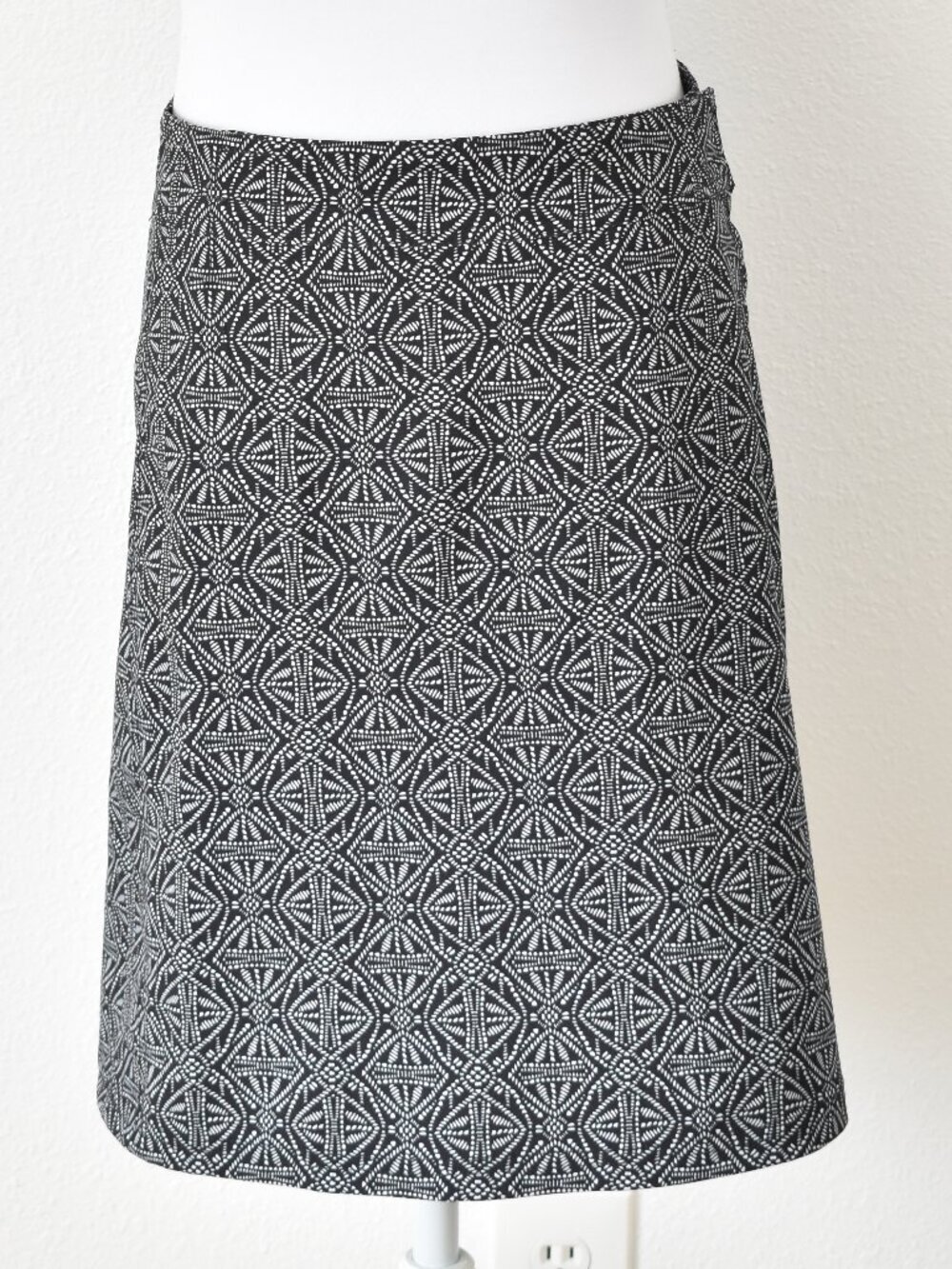 RipSkirt Hawaii Wrap Skirt Black Pearl Batik - XS